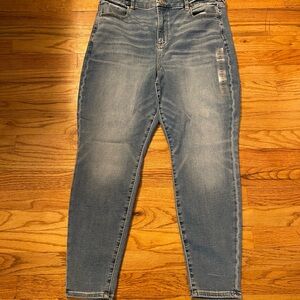 American Eagle Curvy Hi-Rise Jegging - New with tags